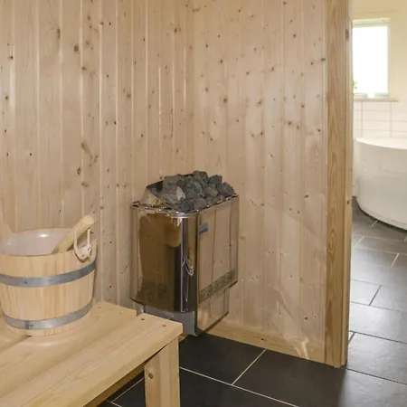 Pet Friendly In Skjern With Kitchen Vakantiehuis Stavning